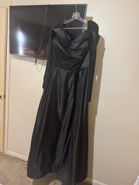 Black Off-Shoulder Satin Prom Gown